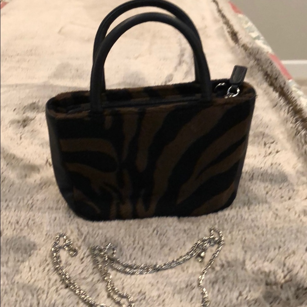 Cute animal print purse; can be used as cross body